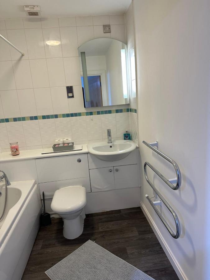 2 Bed Modern Swansea